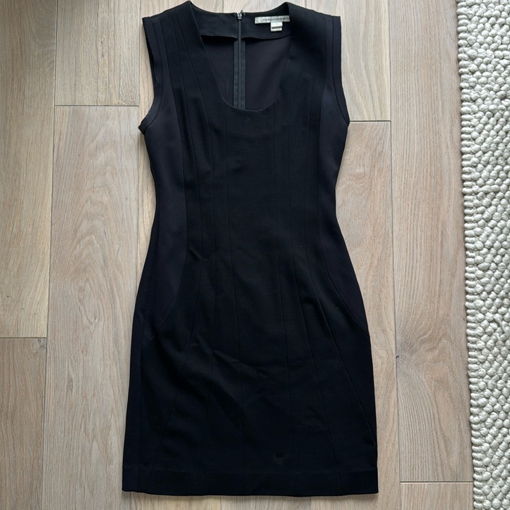 DVF (Diane Von Furstenberg) black dress with ribbed detail - stretchy